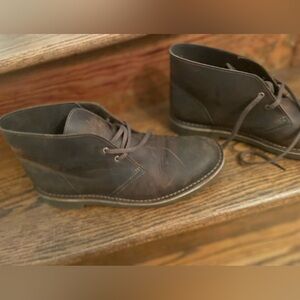 Men’s size 10 Clark desert boots EUC